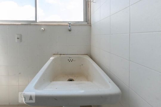 Área de Serviço de apartamento para alugar com 2 quartos, 121m² em Gutierrez, Belo Horizonte