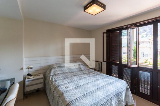 Suíte de casa à venda com 3 quartos, 270m² em Vila Isabel, Rio de Janeiro