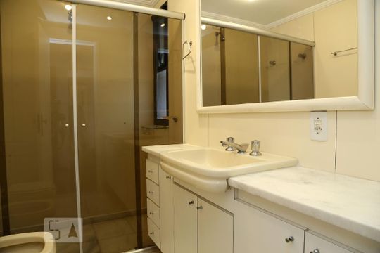 Banheiro Social de apartamento à venda com 3 quartos, 160m² em Lar São Paulo, São Paulo
