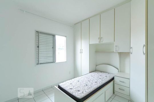 Quarto 1 de apartamento para alugar com 2 quartos, 54m² em Ferrazópolis, São Bernardo do Campo