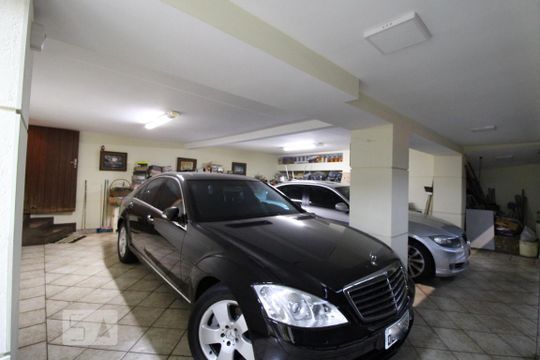 Garagem de casa à venda com 4 quartos, 347m² em Vila Romana, São Paulo
