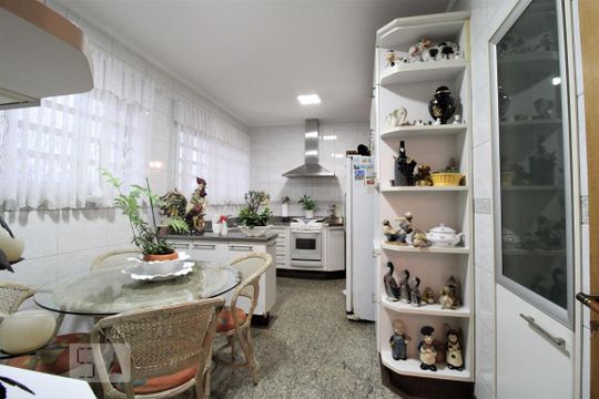 Cozinha de casa à venda com 4 quartos, 347m² em Vila Romana, São Paulo