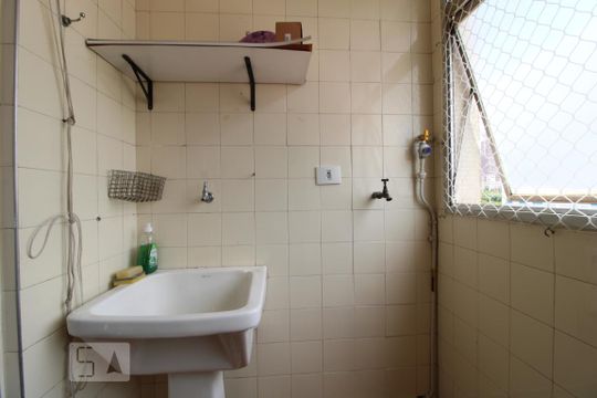 Tanque de apartamento para alugar com 1 quarto, 50m² em Cidade Monções, São Paulo