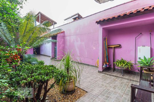 Quintal de casa à venda com 3 quartos, 305m² em Vila Valparaiso, Santo André