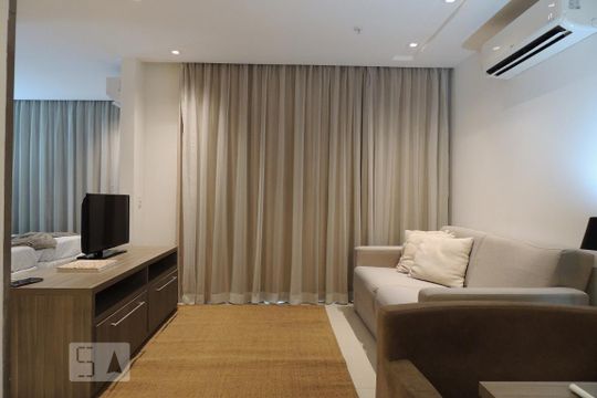 Sala  de apartamento à venda com 1 quarto, 46m² em Jacarepaguá, Rio de Janeiro