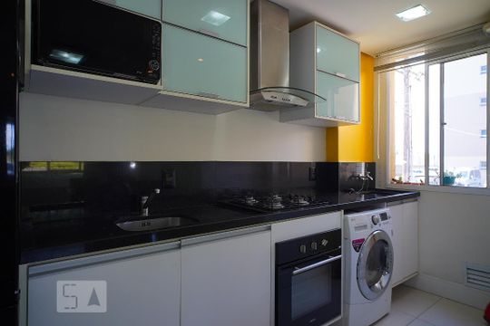 Cozinha de apartamento à venda com 2 quartos, 44m² em Protásio Alves, Porto Alegre