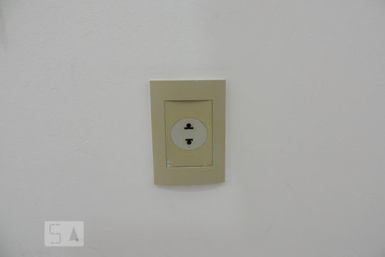 Quarto 2 - Tomadas de apartamento para alugar com 2 quartos, 64m² em Praia Comprida, São José