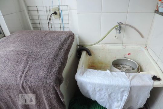 Area de Servico de apartamento para alugar com 2 quartos, 64m² em Praia Comprida, São José