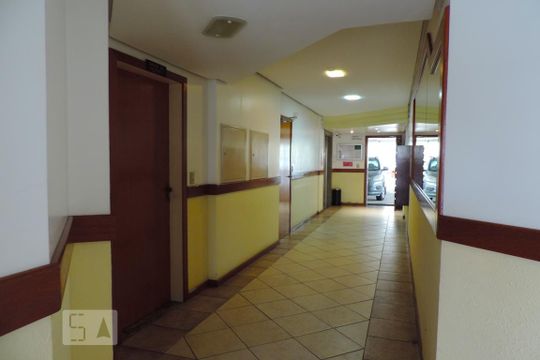 Hall de Entrada de apartamento para alugar com 2 quartos, 64m² em Praia Comprida, São José