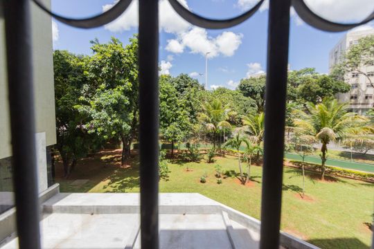 Vista Sala de apartamento para alugar com 2 quartos, 64m² em Área Octogonal, Brasília