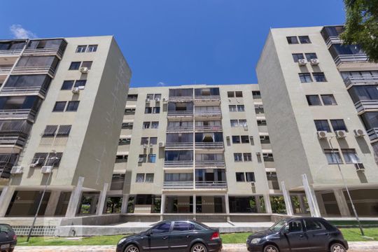 Fachada de apartamento para alugar com 2 quartos, 64m² em Área Octogonal, Brasília