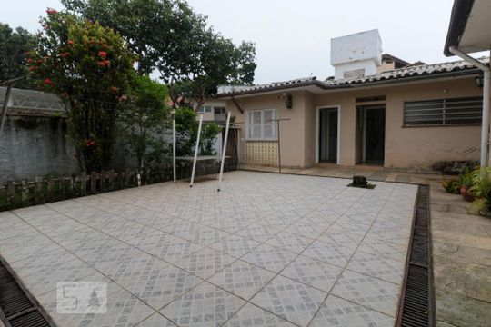Quintal de casa à venda com 4 quartos, 400m² em Alto de Pinheiros, São Paulo
