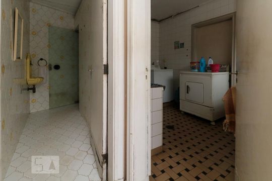 Área de serviço de casa à venda com 4 quartos, 400m² em Alto de Pinheiros, São Paulo
