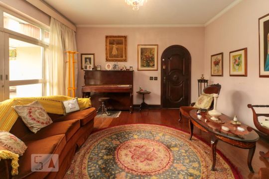 Sala de casa à venda com 4 quartos, 400m² em Alto de Pinheiros, São Paulo