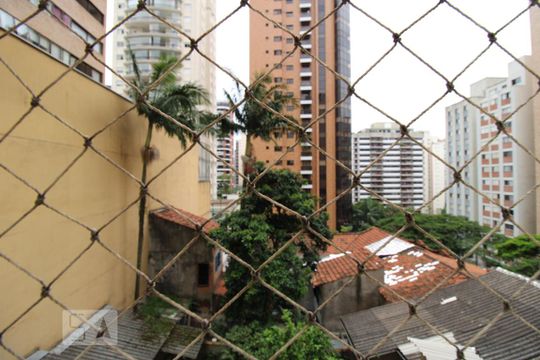 Vista da suíte  de apartamento para alugar com 2 quartos, 65m² em Perdizes, São Paulo