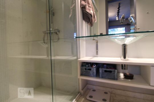 Banheiro comum de apartamento à venda com 2 quartos, 70m² em Campo Belo, São Paulo