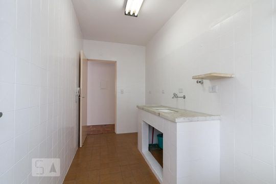 Cozinha de apartamento para alugar com 2 quartos, 59m² em Jardim Barbosa, Guarulhos