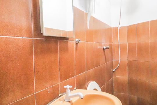 Banheiro de kitnet/studio para alugar com 1 quarto, 30m² em Setor Sul, Goiânia