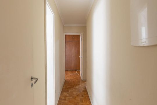 Corredor de apartamento à venda com 3 quartos, 130m² em Água Branca, São Paulo