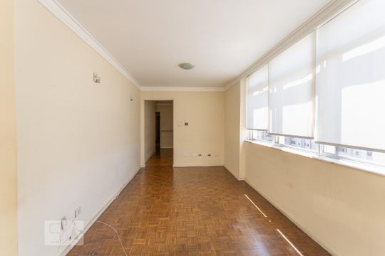 Sala de apartamento à venda com 3 quartos, 130m² em Água Branca, São Paulo