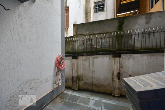 Quintal de casa para alugar com 8 quartos, 600m² em Vila Mariana, São Paulo