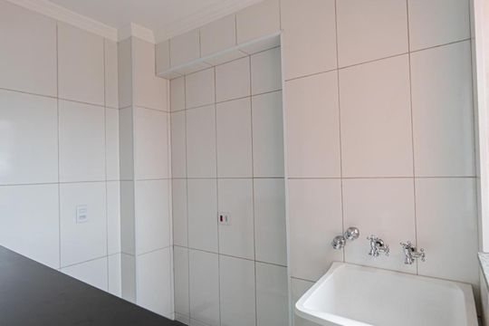 Área de Serviço de apartamento para alugar com 2 quartos, 85m² em Jardim Monte Carmelo, Guarulhos