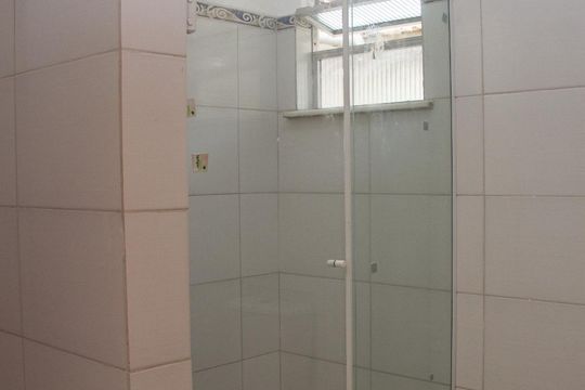 Banheiro Social de apartamento para alugar com 3 quartos, 62m² em Piedade, Rio de Janeiro