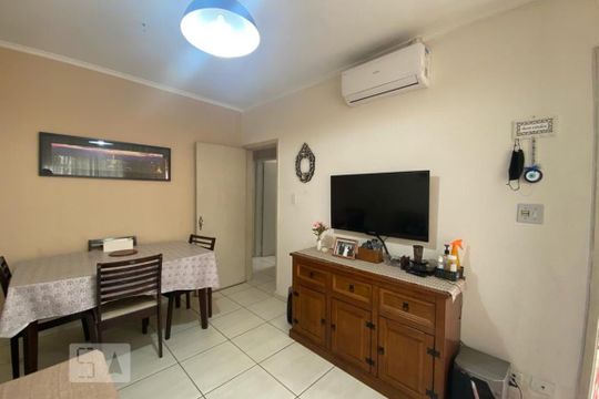 Sala de casa à venda com 2 quartos, 70m² em Jardim Monte Alegre, Taboão da Serra