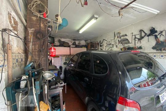 Garagem de casa à venda com 2 quartos, 70m² em Jardim Monte Alegre, Taboão da Serra