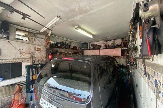 Garagem de casa à venda com 2 quartos, 70m² em Jardim Monte Alegre, Taboão da Serra
