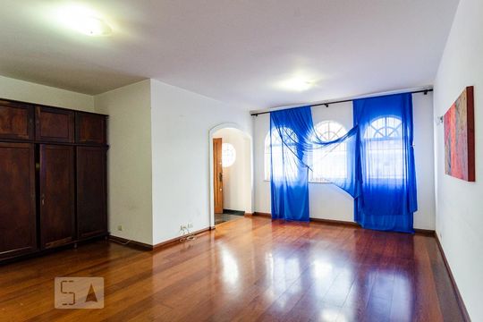 Casa à venda com 3 quartos, 240m² em Jabaquara, São Paulo