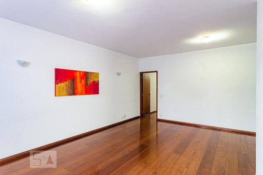 Sala de casa à venda com 3 quartos, 240m² em Jabaquara, São Paulo