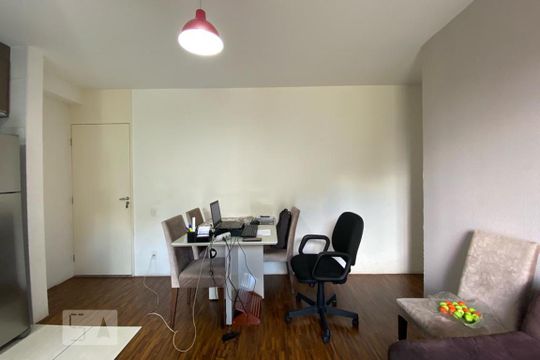 Sala de apartamento para alugar com 2 quartos, 54m² em Vila Praia, São Paulo