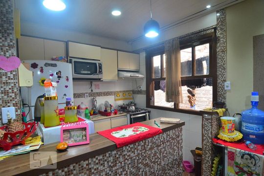 Cozinha de casa à venda com 3 quartos, 120m² em Estância Velha, Canoas