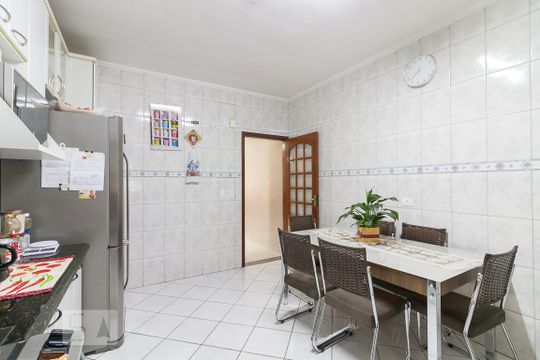 Cozinha de casa à venda com 2 quartos, 100m² em Jardim Terezópolis, Guarulhos