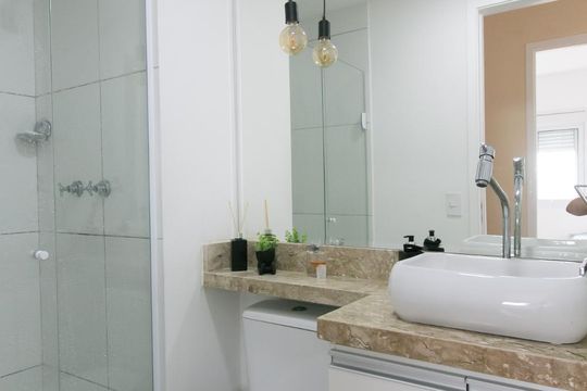Banheiro de apartamento à venda com 2 quartos, 47m² em Vila Curuçá, São Paulo