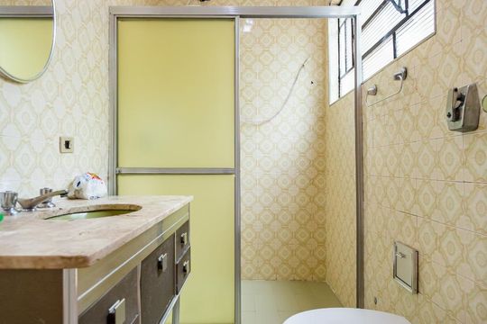 Banheiro de casa à venda com 3 quartos, 310m² em Vila Campesina, Osasco