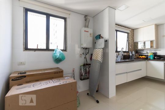 Cozinha 1 de apartamento à venda com 4 quartos, 373m² em Aclimação, São Paulo