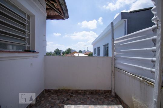 Quintal e Área de Serviço de casa para alugar com 2 quartos, 100m² em Mirandópolis, São Paulo