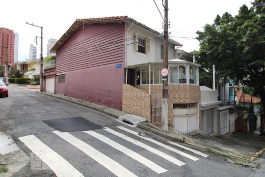 Fachada de casa à venda com 2 quartos, 120m² em Perdizes, São Paulo