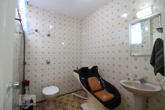 Banheiro de casa à venda com 2 quartos, 120m² em Perdizes, São Paulo