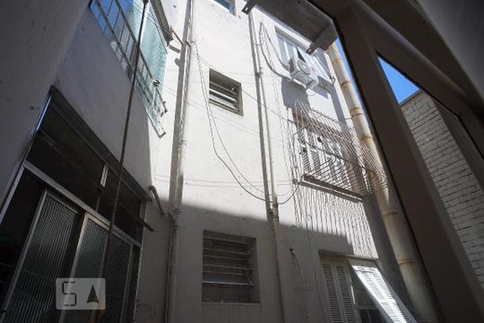 Sala - Vista de apartamento para alugar com 2 quartos, 56m² em São João, Porto Alegre