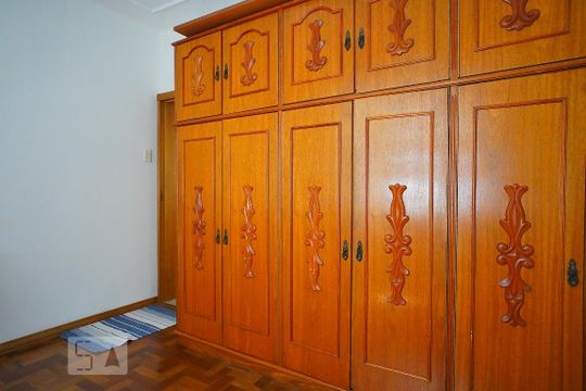 Quarto 2 de apartamento para alugar com 2 quartos, 56m² em São João, Porto Alegre