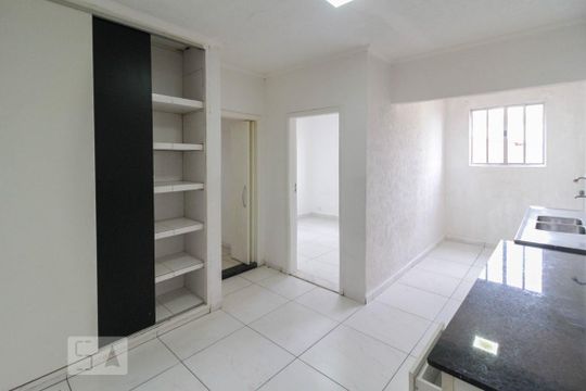 Cozinha de casa para alugar com 3 quartos, 344m² em Vila Moraes, São Paulo