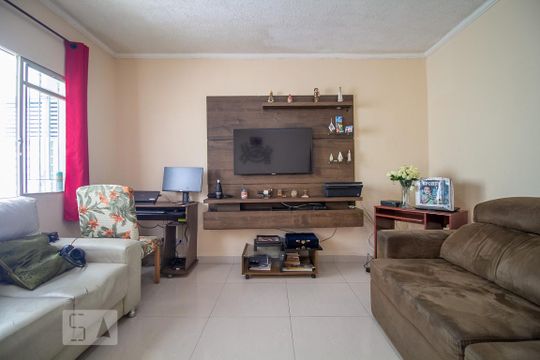 Casa à venda com 3 quartos, 205m² em Jardim Tietê, São Paulo