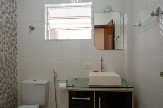 Banheiro Social de apartamento para alugar com 3 quartos, 110m² em Liberdade, São Paulo