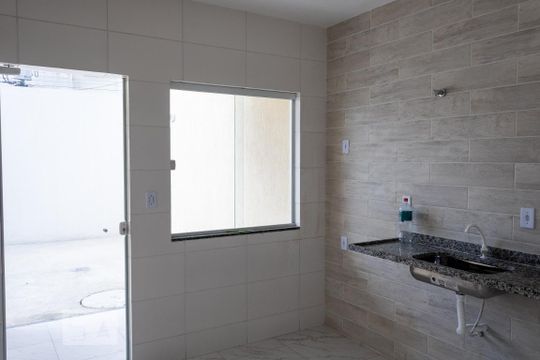 Cozinha de casa de condomínio para alugar com 3 quartos, 130m² em Campo Grande, Rio de Janeiro