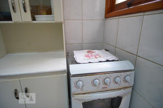 Cozinha de apartamento para alugar com 2 quartos, 72m² em Jardim Floresta, Porto Alegre