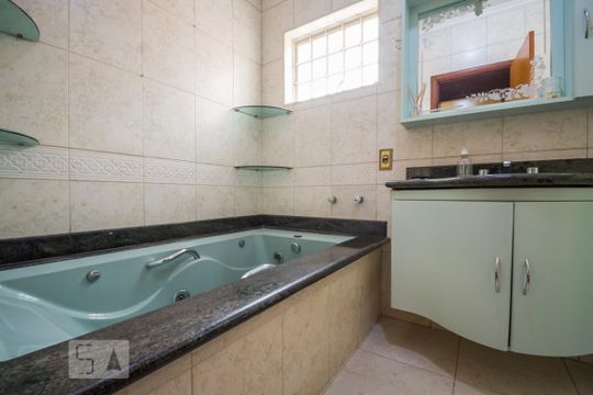 Banheiro da Suíte 1 de casa à venda com 5 quartos, 1074m² em Colinas do Ermitage (sousas), Campinas