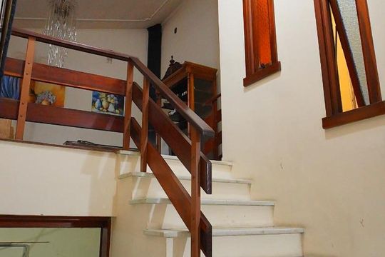 Acesso 2 andar de casa à venda com 4 quartos, 350m² em Jardim Itu, Porto Alegre
